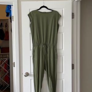 Albion Fit Sage Jumpsuit Size S
